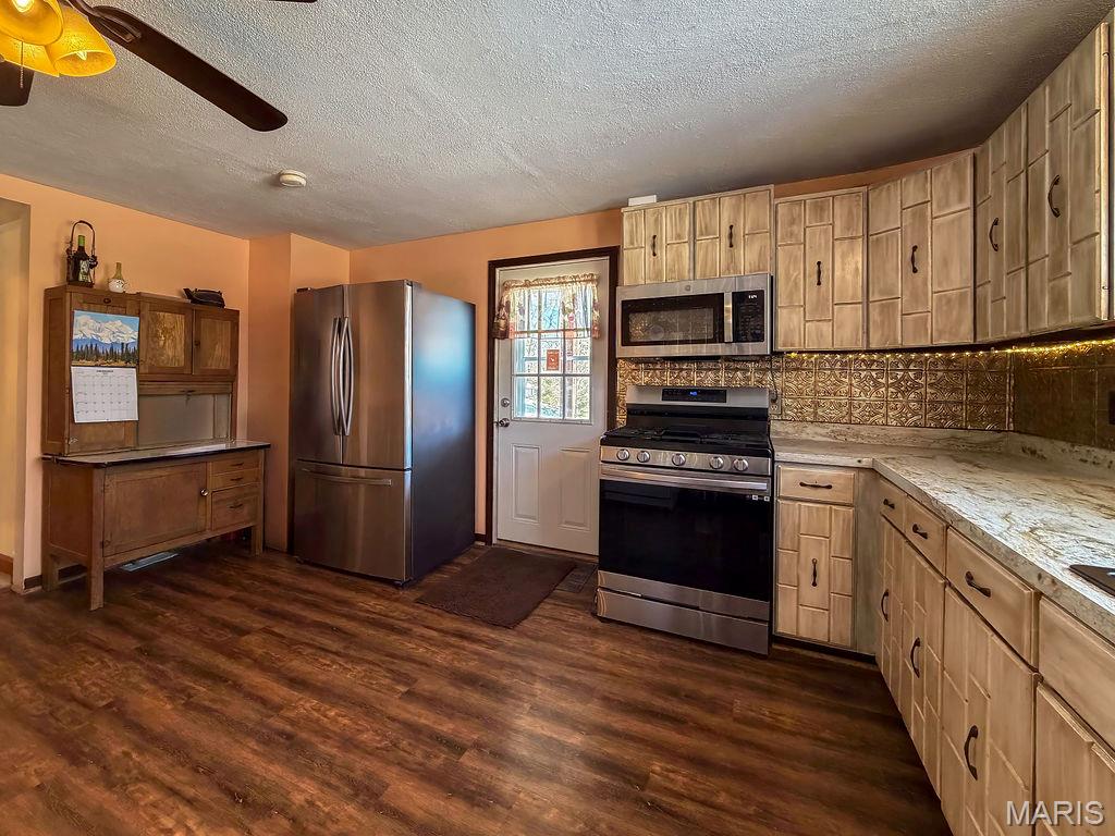 Rocking Chair Hill - Residential