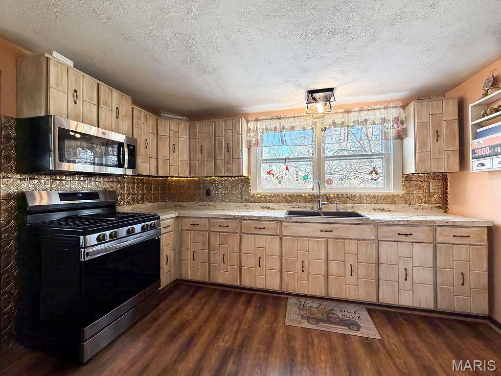 Rocking Chair Hill - Residential