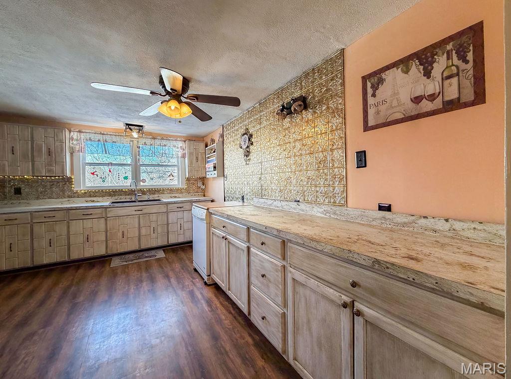 Rocking Chair Hill - Residential