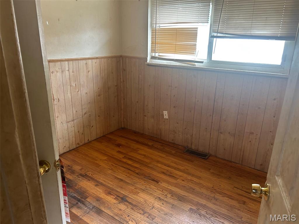 242 Gladys Avenue
