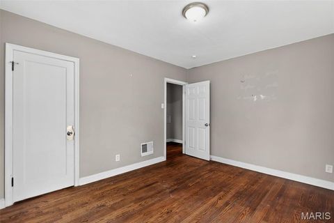 Tiny photo for 33 S Schlueter Avenue, St Louis, MO 63135 (MLS # 25077645)