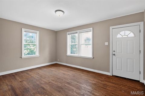 Tiny photo for 33 S Schlueter Avenue, St Louis, MO 63135 (MLS # 25077645)