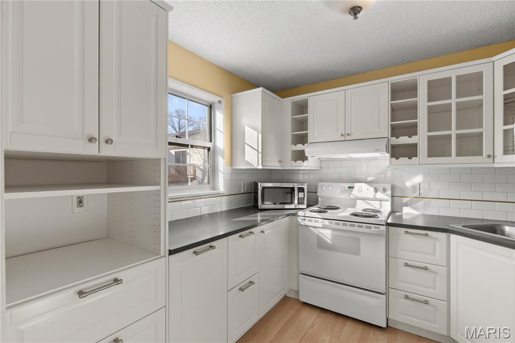 Brentwood Forest Condo Ph Four - Residential