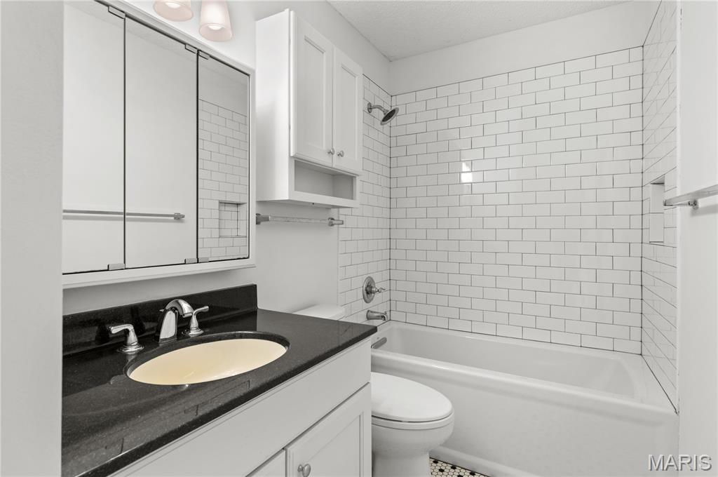 Brentwood Forest Condo Ph Four - Residential