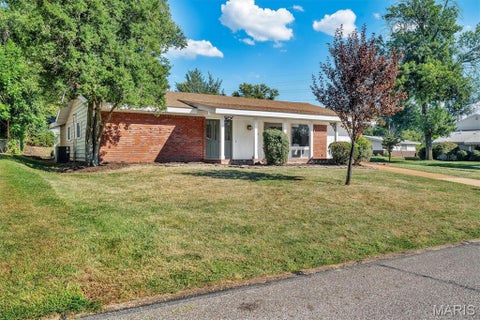 Photo of 1524 Tryon Drive, St Louis, MO 63146 (MLS # 26055361)