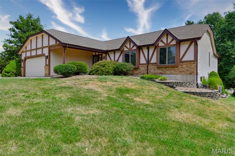 Tiny photo for 12 Meadow Crest Court, St Charles, MO 63303 (MLS # 26058751)