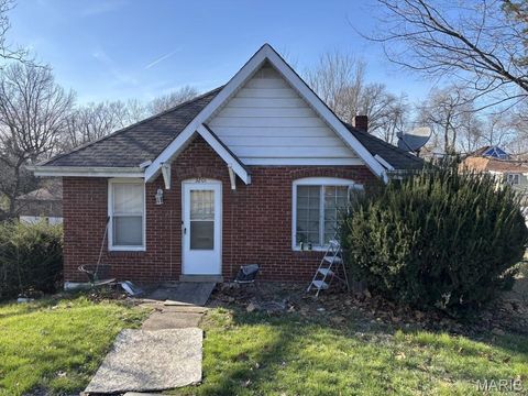 Photo of 3201 Werder Drive, St Louis, MO 63121 (MLS # 26023058)