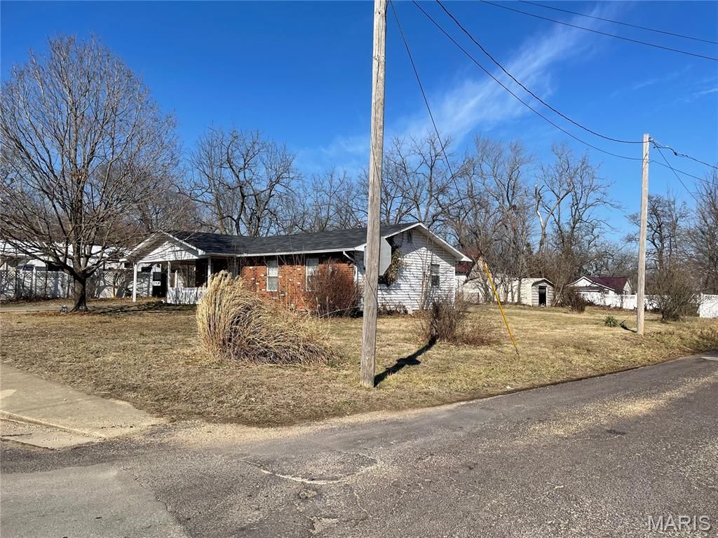 Photo of 706 E 3rd Street, Salem, MO 65560 (MLS # 26008167)