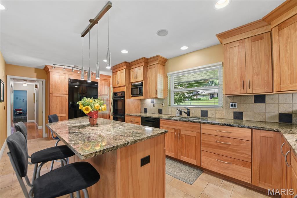 527 Fairways Circle