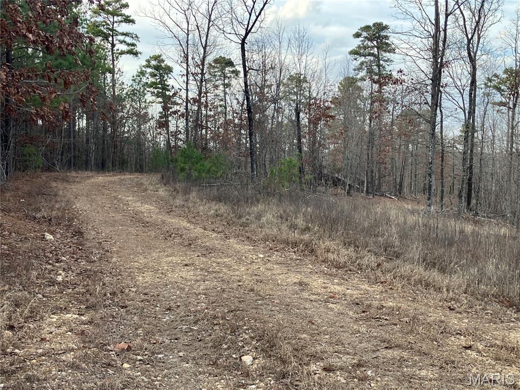 Cherokee Pass - Land