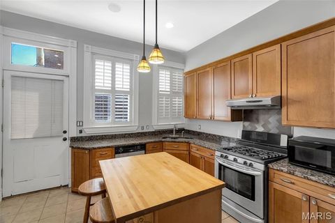 Tiny photo for 2016 Menard Street #2016, St Louis, MO 63104 (MLS # 26026073)