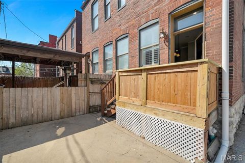 Tiny photo for 2016 Menard Street #2016, St Louis, MO 63104 (MLS # 26026073)