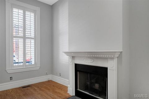 Tiny photo for 2016 Menard Street #2016, St Louis, MO 63104 (MLS # 26026073)