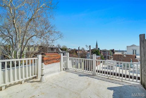 Tiny photo for 2016 Menard Street #2016, St Louis, MO 63104 (MLS # 26026073)