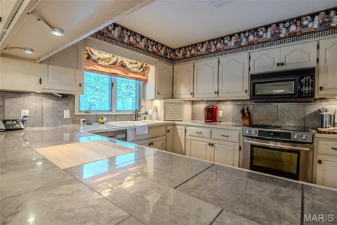 Tiny photo for 21355 Ember Road, Lebanon, MO 65536 (MLS # 26068039)