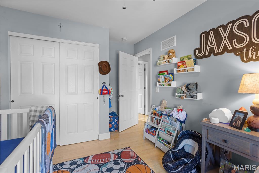 Valley Oaks 02 - Residential