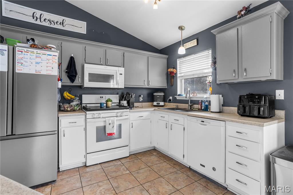 Valley Oaks 02 - Residential