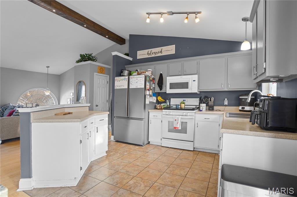 Valley Oaks 02 - Residential