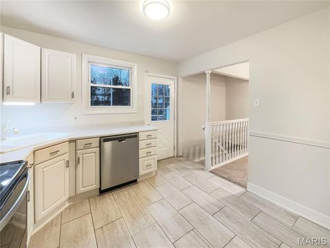 Tiny photo for 614 Barton Lane, Ballwin, MO 63021 (MLS # 26000846)