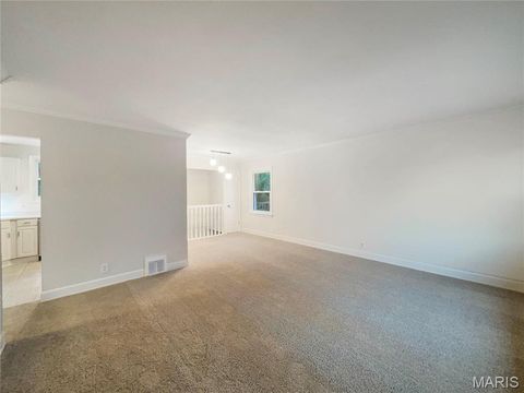 Tiny photo for 614 Barton Lane, Ballwin, MO 63021 (MLS # 26000846)