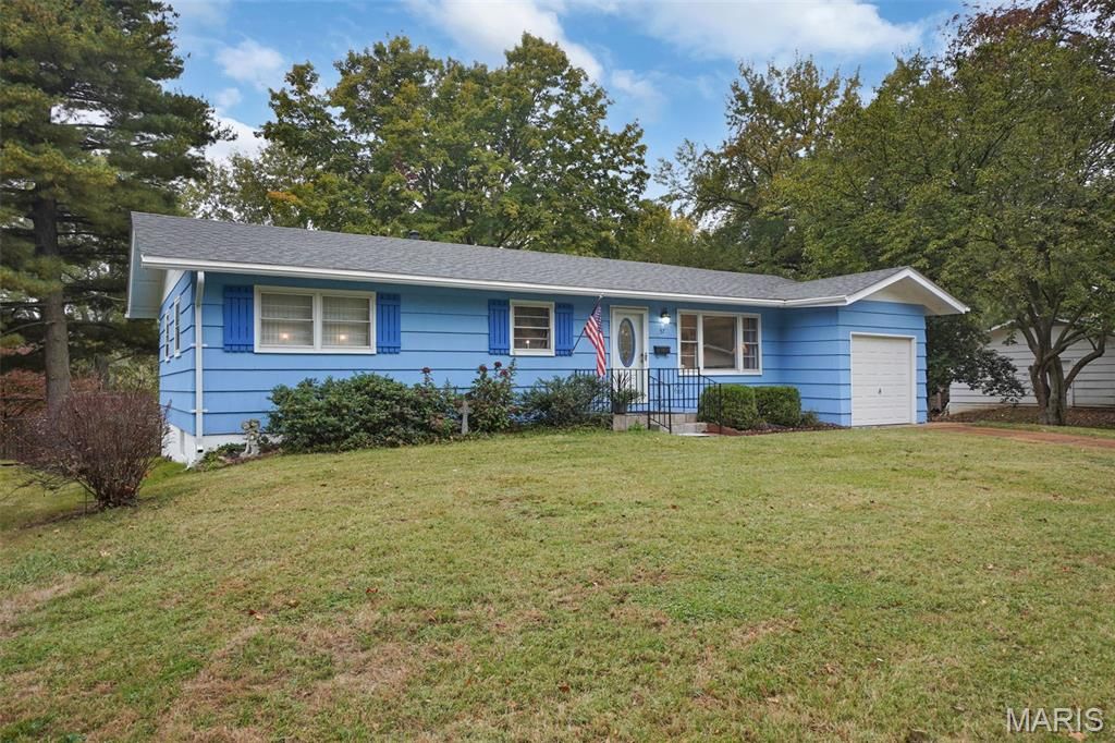 Photo of 57 Forestwood Drive, Ferguson, MO 63135 (MLS # 25073624)