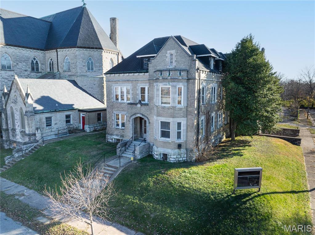 South Compton Hill - Commercial Sale