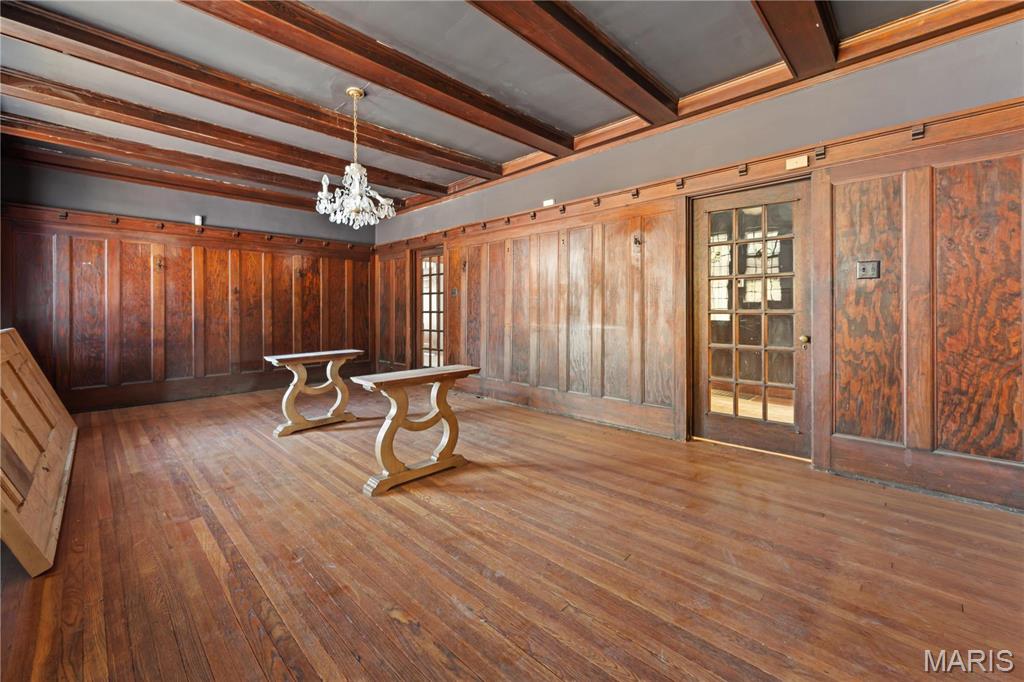 South Compton Hill - Commercial Sale