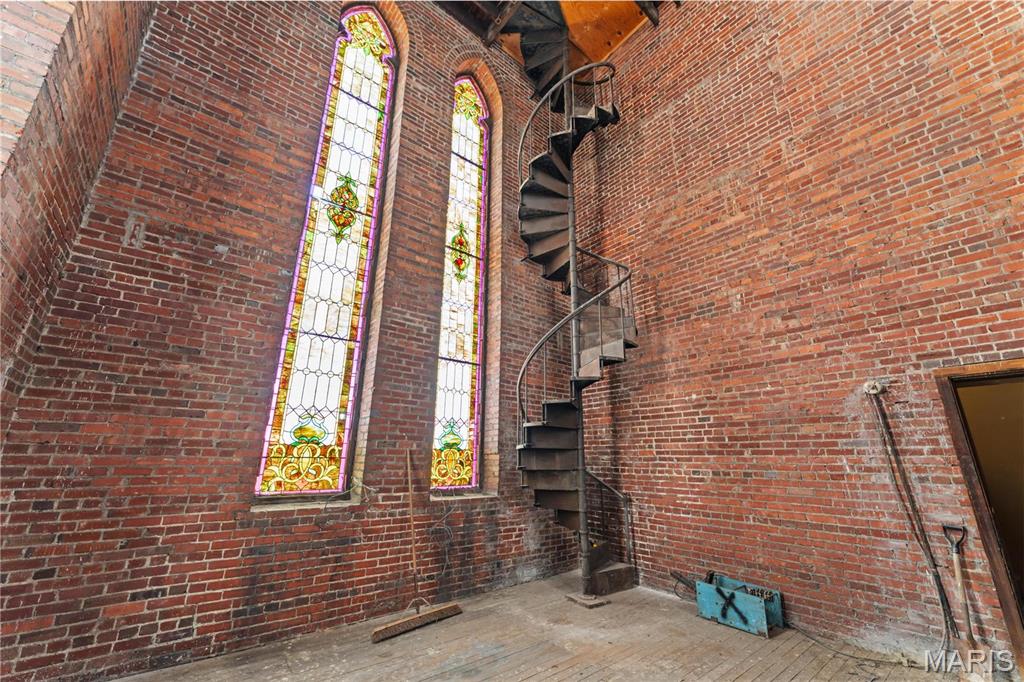 South Compton Hill - Commercial Sale