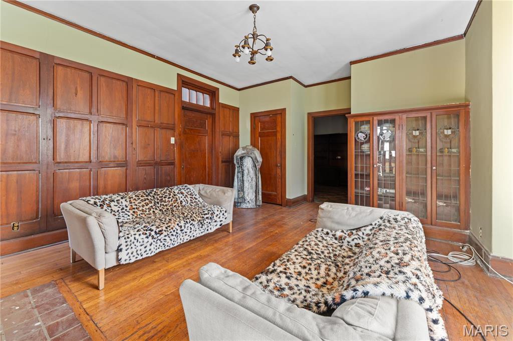 South Compton Hill - Commercial Sale