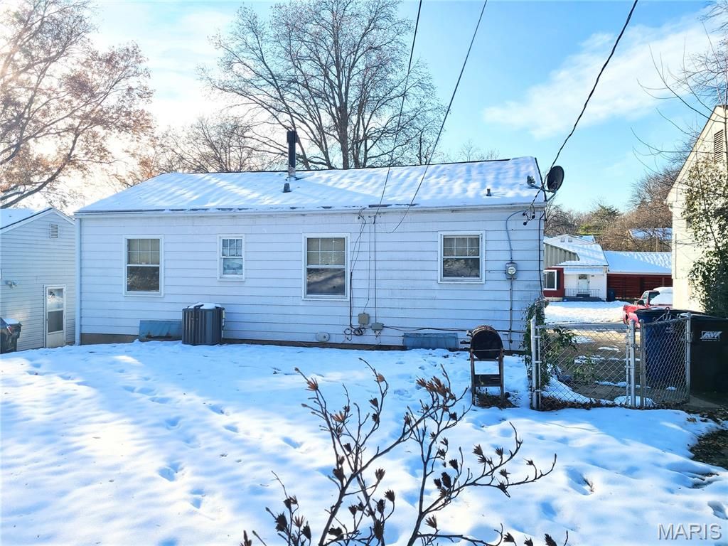 Photo of 404 Ballman Avenue, St Louis, MO 63135 (MLS # 25079811)