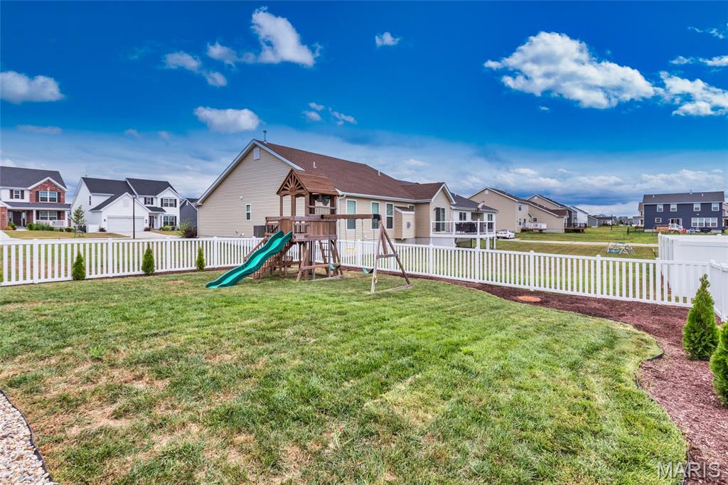 St Charles, Missouri 63301, United States, 4 Bedrooms Bedrooms, ,3 BathroomsBathrooms,Residential,Active,197064