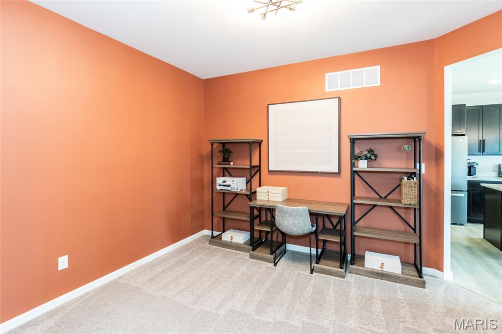 St Charles, Missouri 63301, United States, 4 Bedrooms Bedrooms, ,3 BathroomsBathrooms,Residential,Active,197064