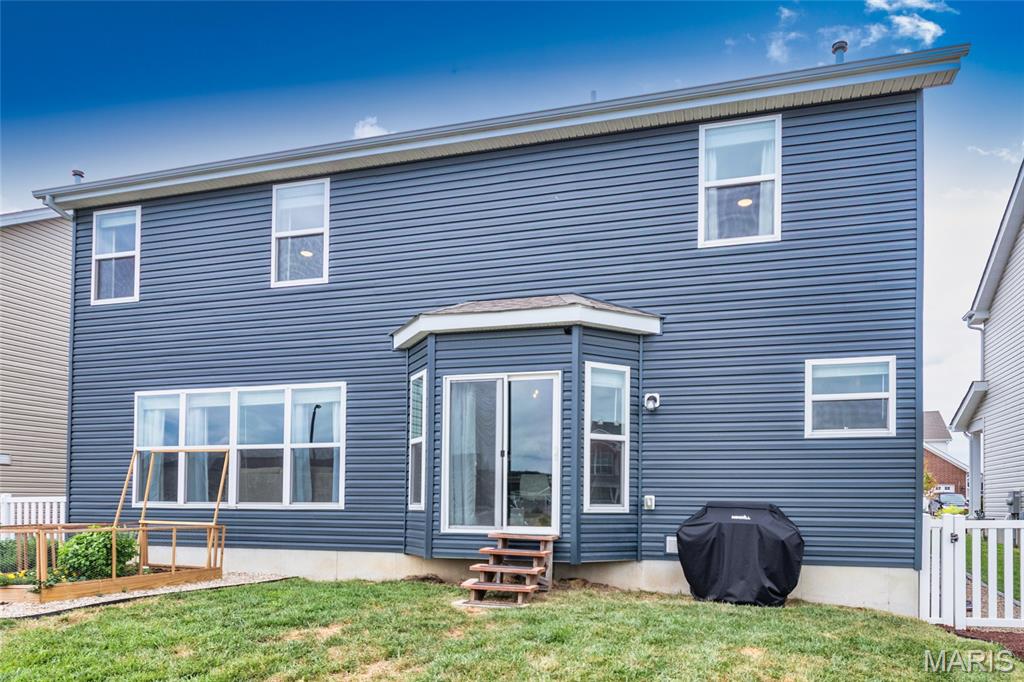 St Charles, Missouri 63301, United States, 4 Bedrooms Bedrooms, ,3 BathroomsBathrooms,Residential,Active,197064