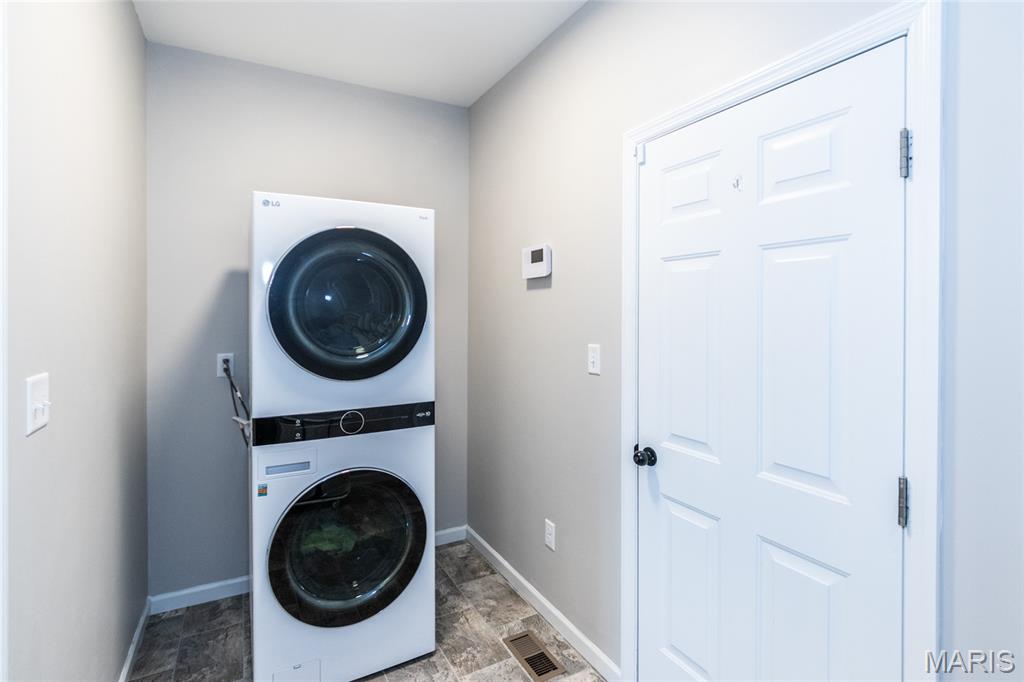 St Charles, Missouri 63301, United States, 4 Bedrooms Bedrooms, ,3 BathroomsBathrooms,Residential,Active,197064