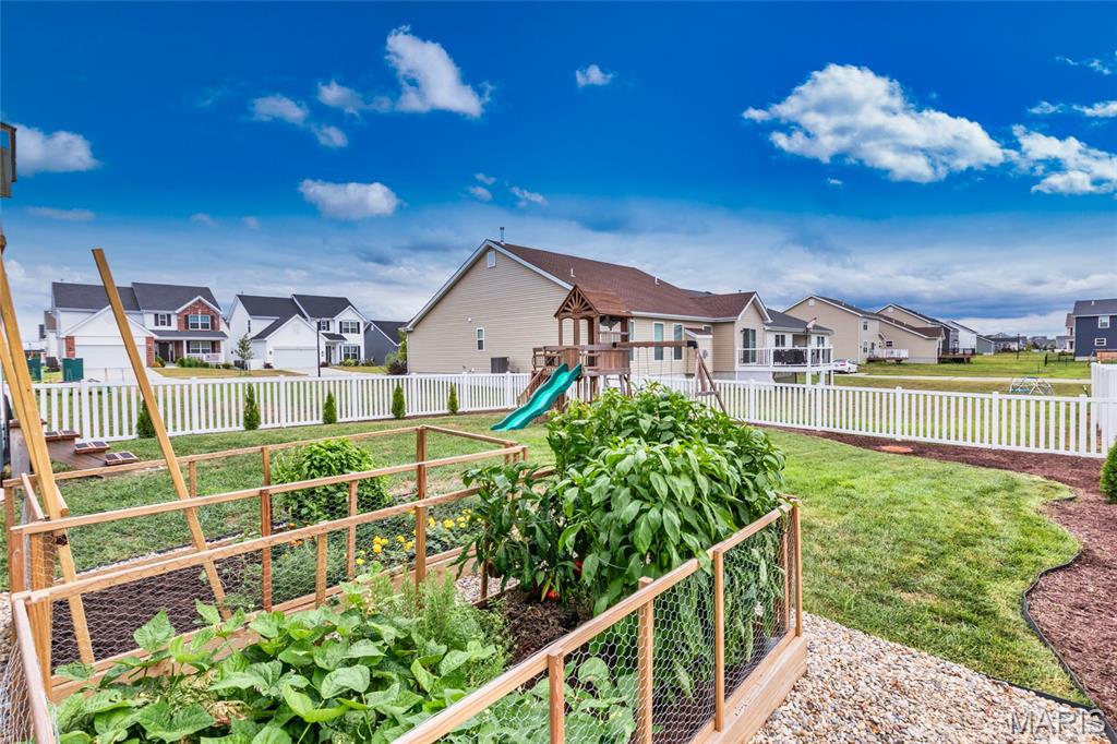 St Charles, Missouri 63301, United States, 4 Bedrooms Bedrooms, ,3 BathroomsBathrooms,Residential,Active,197064