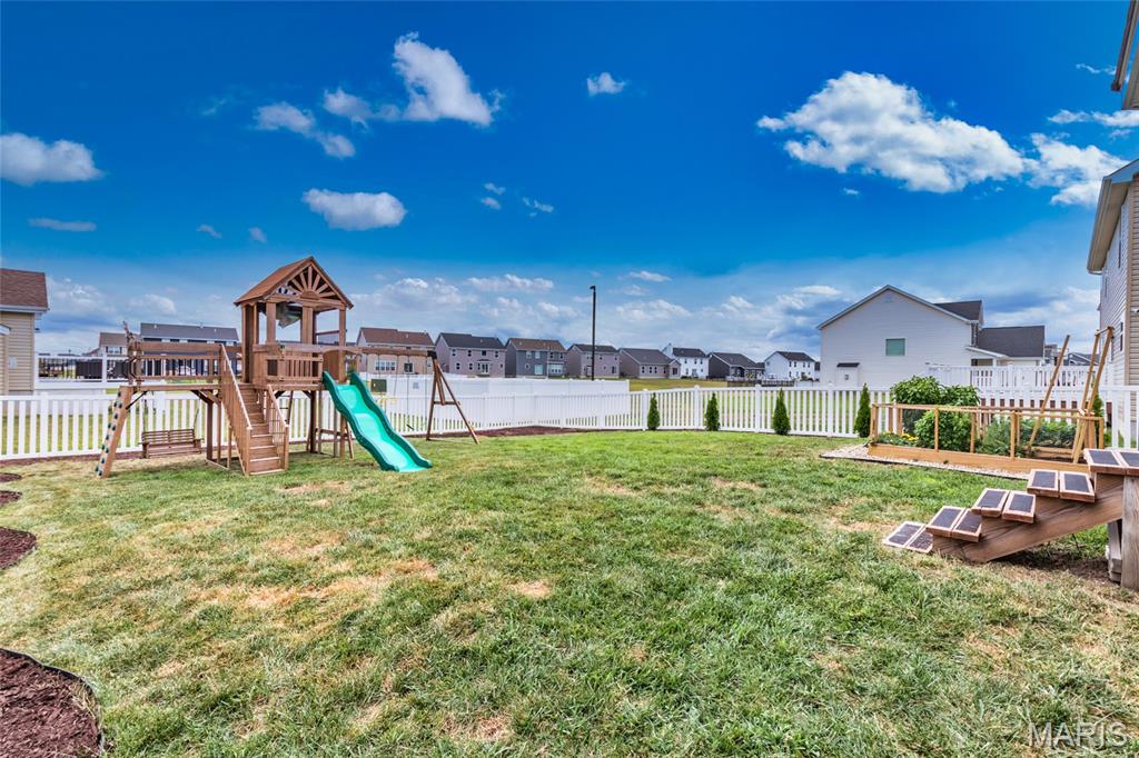 St Charles, Missouri 63301, United States, 4 Bedrooms Bedrooms, ,3 BathroomsBathrooms,Residential,Active,197064