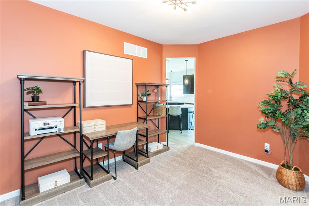 St Charles, Missouri 63301, United States, 4 Bedrooms Bedrooms, ,3 BathroomsBathrooms,Residential,Active,197064