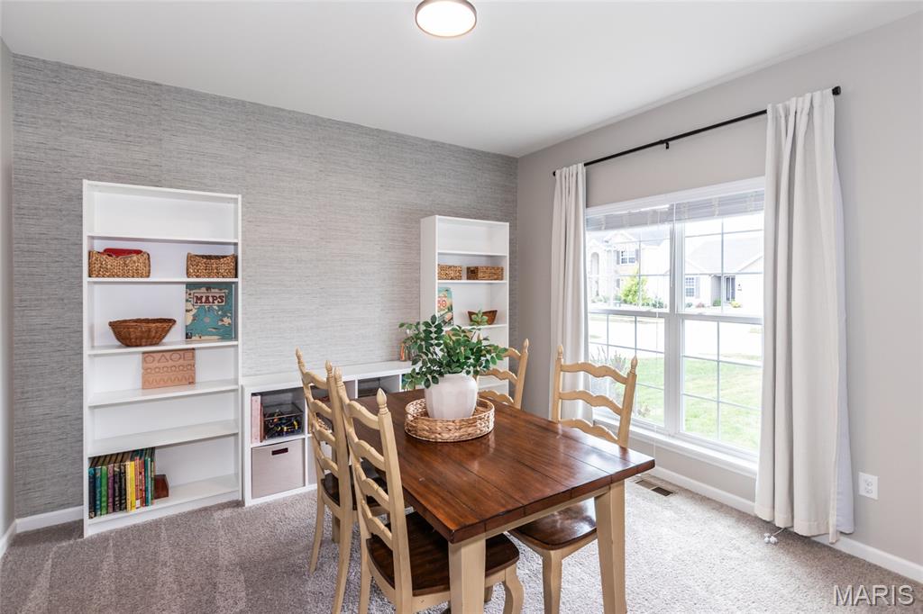 St Charles, Missouri 63301, United States, 4 Bedrooms Bedrooms, ,3 BathroomsBathrooms,Residential,Active,197064