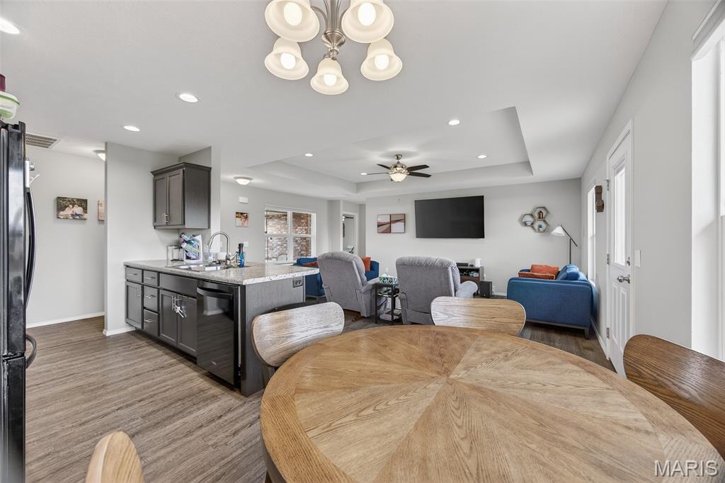 VINTAGE HILLS - Residential