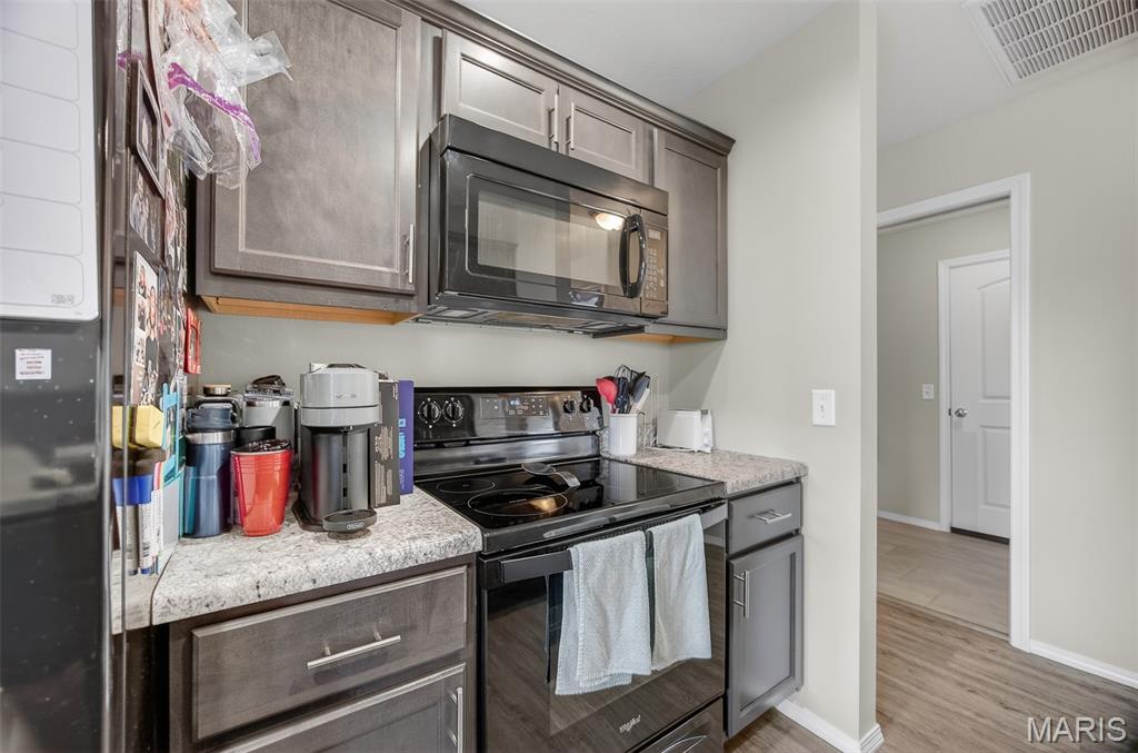 VINTAGE HILLS - Residential