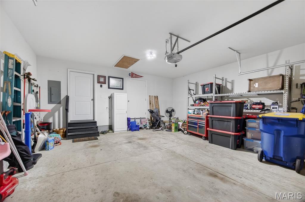 VINTAGE HILLS - Residential