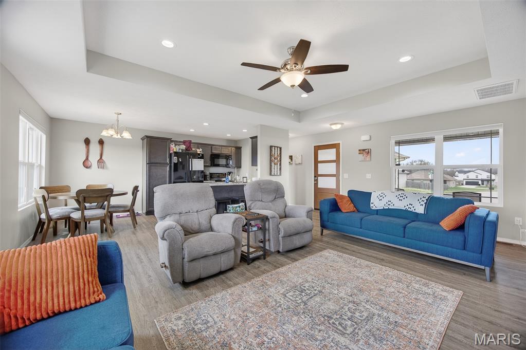 VINTAGE HILLS - Residential