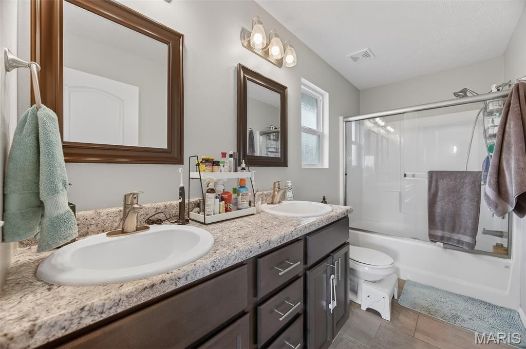 VINTAGE HILLS - Residential