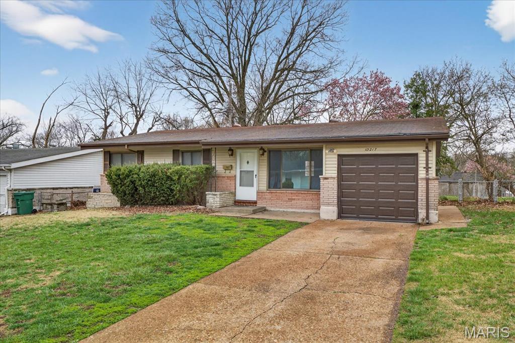 Hathaway Manor 7 - Residential