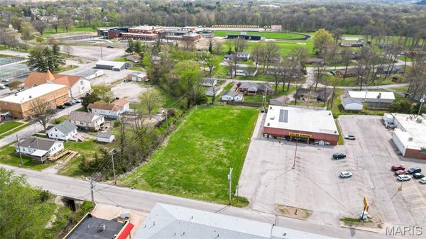 1131 ROUNTREE ST, HILLSBORO, IL 62049 - Image 20f96f5d6ae8a07afb1f64675b9f6fa4/686963776