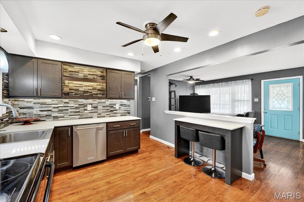 St Louis, Missouri 63134, United States, 2 Bedrooms Bedrooms, ,1 BathroomBathrooms,Residential,Coming Soon,239763