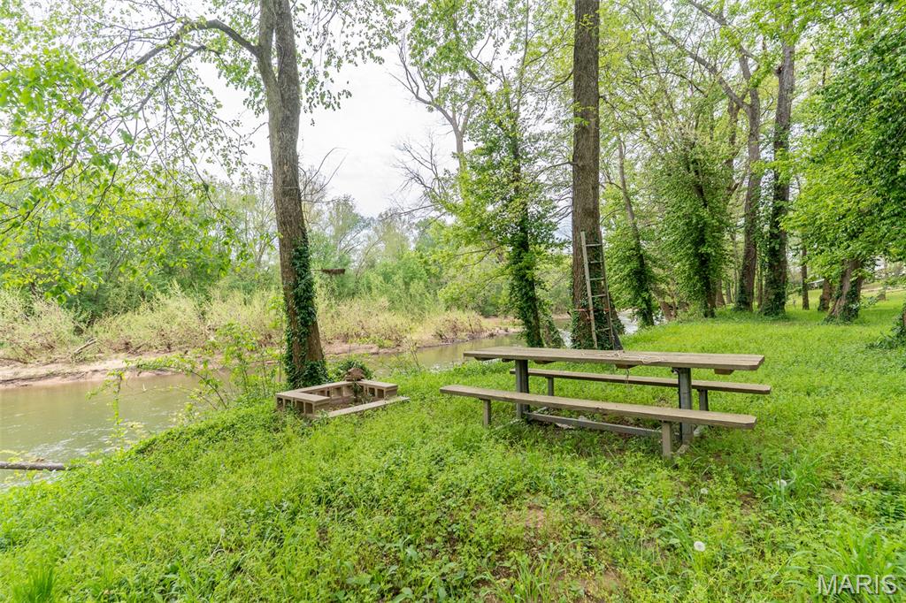 Ponds Corner 03 - Land