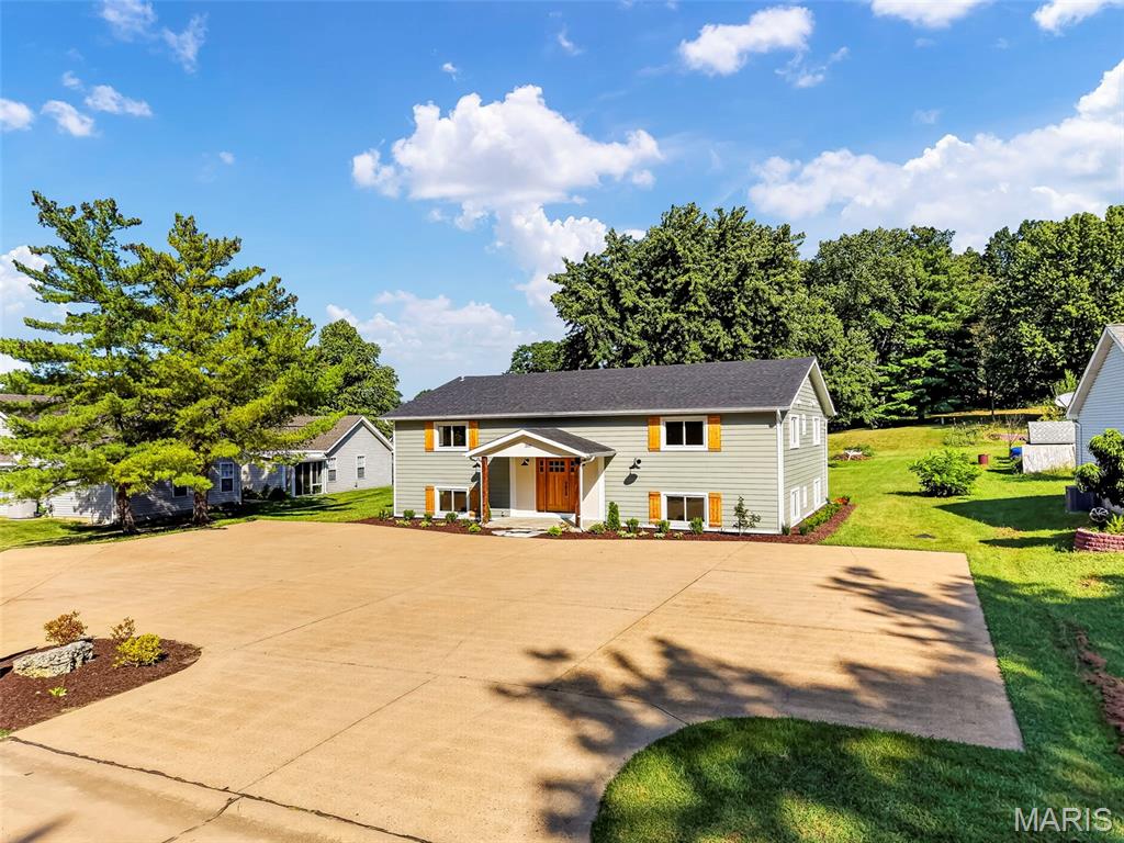 200 Park Charles Boulevard S