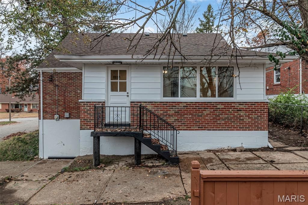 Photo of 4600 Nelson Drive, Northwoods, MO 63121 (MLS # 25079349)