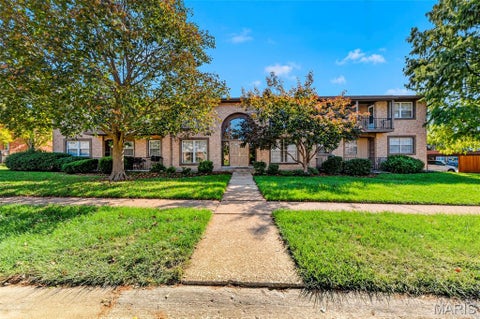 Photo of 3170 Leisurewood Court #B, Florissant, MO 63033 (MLS # 26069037)